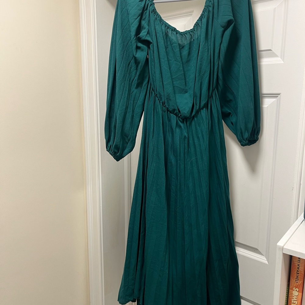 Elegant Green Women's Dress